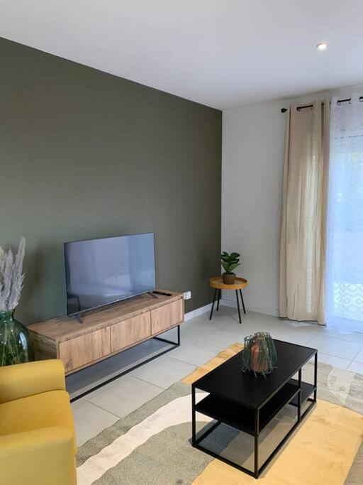 Charmante Villa Châtellerault Екстериор снимка